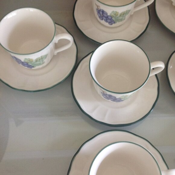Set of 4 cups & Saucers by Noritake Discontinued Market Day Pattern - Picture 2 of 4